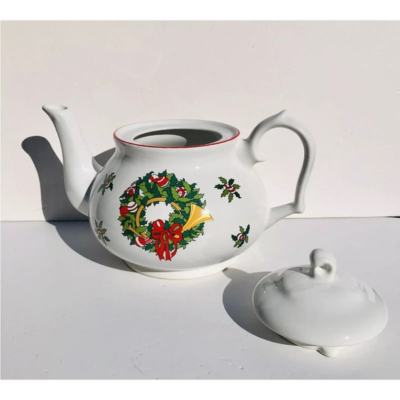 CELEBRATE THE SEASON TEAPOT CHRISTMAS 6 CUPS 6 1/2" X 10" VINTAGE HOLIDAY Ps2 - Picture 6 of 9